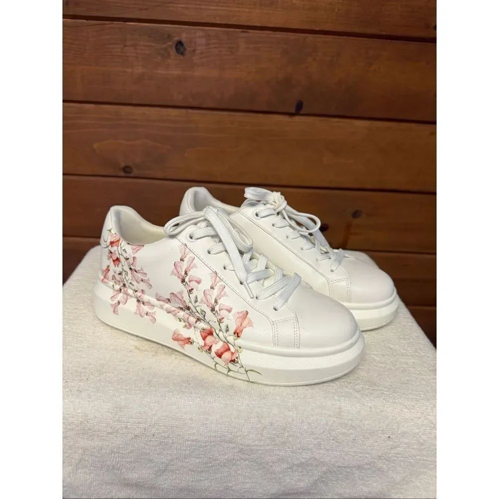 ALDO Women's Peono Floral Lace-Up Platform Sneakers Sz 7